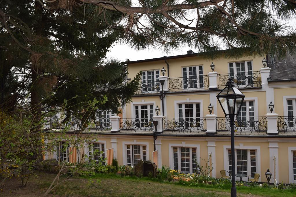 Hotel Landhaus Fuhrgassl-Huber Viena Exterior foto
